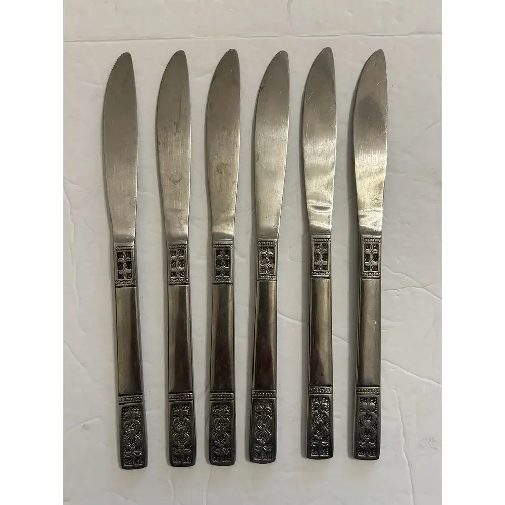 Vintage‎ Customcraft Fluer De Lis Set Of 6 Dinner Knives Stainless Flatware CUS3